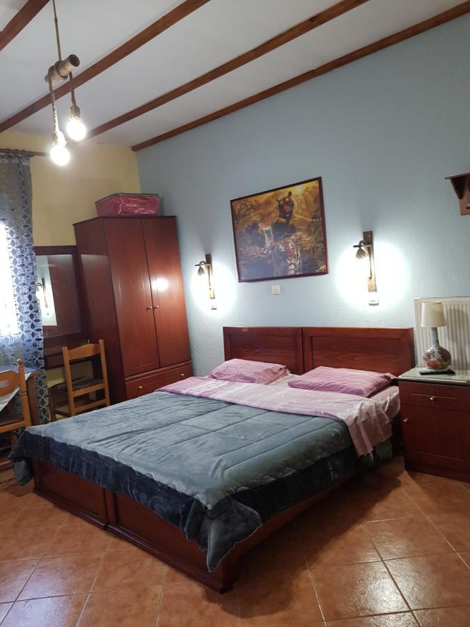 Alexandros Guesthouse Orma Exterior photo